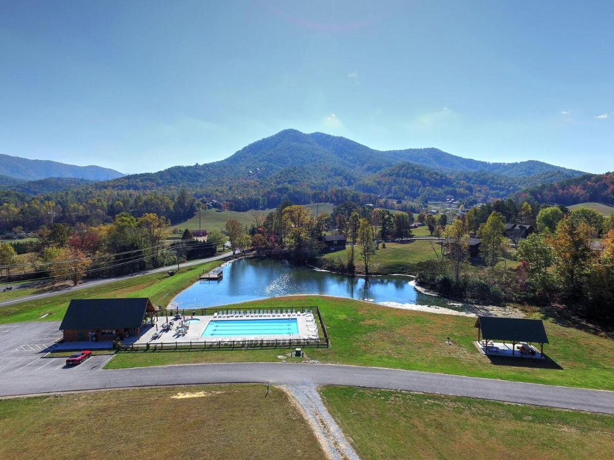 Hemlock Hollow, Pool Access, 1089 Free Tickets Each Paid Day, Dollywood And More سيفيرفيل المظهر الخارجي الصورة