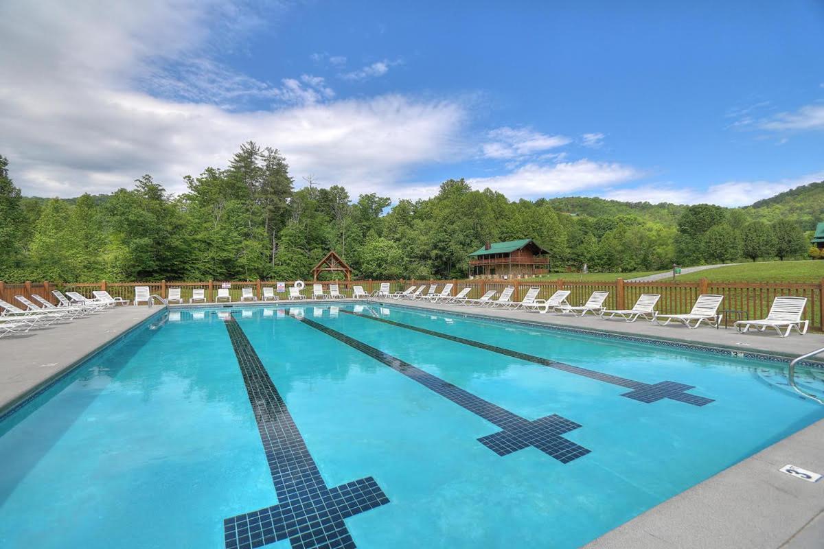Hemlock Hollow, Pool Access, 1089 Free Tickets Each Paid Day, Dollywood And More سيفيرفيل المظهر الخارجي الصورة